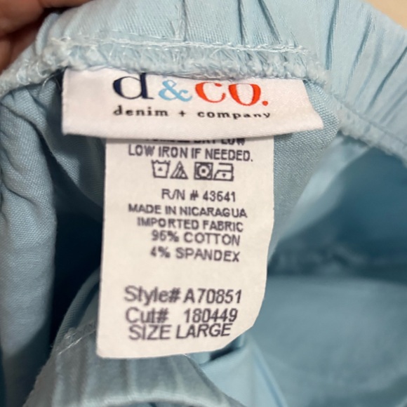 NIP Pull On Light Blue Capris - Picture 4 of 4